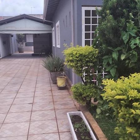 casa a 5 minutos do aeroporto e Univida Araraquara Exterior foto