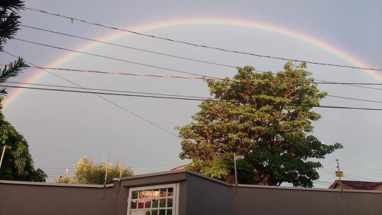 casa a 5 minutos do aeroporto e Univida Araraquara Exterior foto