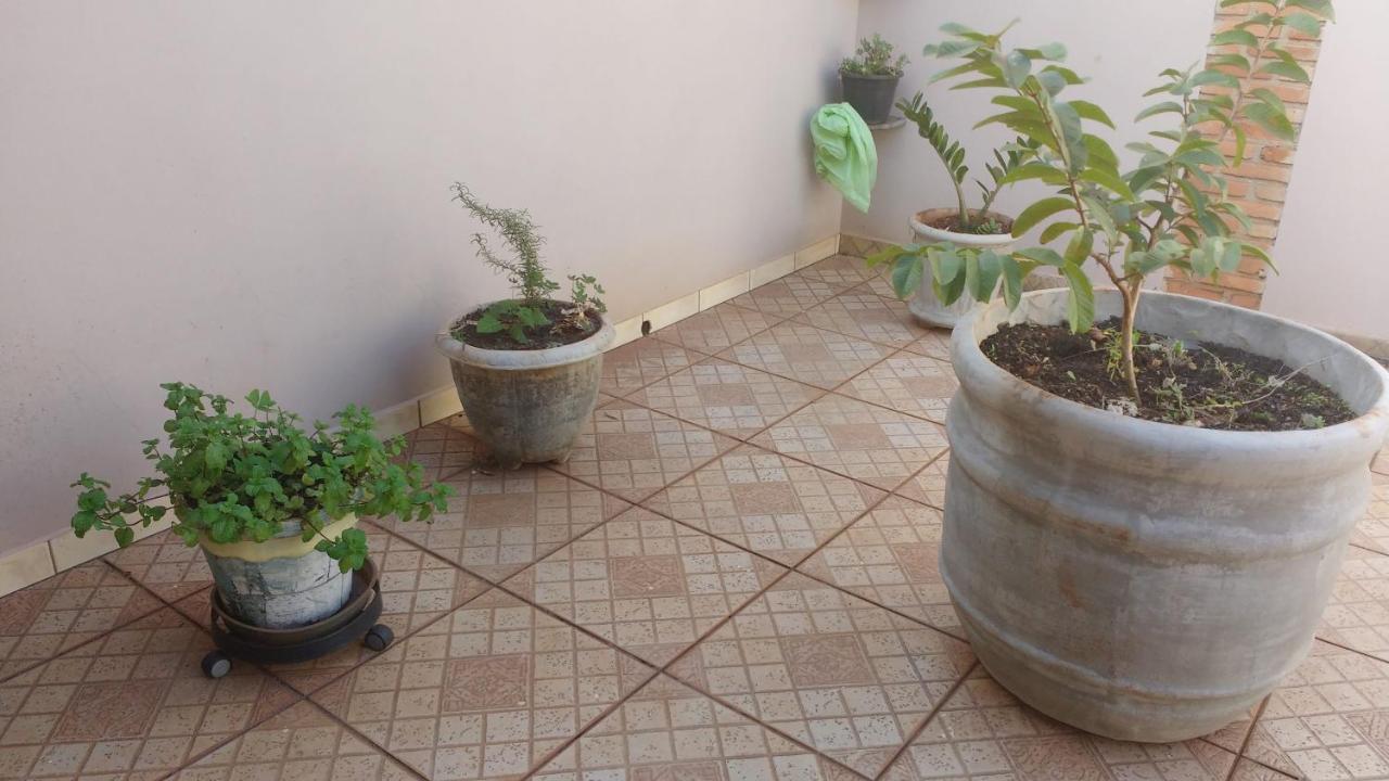 casa a 5 minutos do aeroporto e Univida Araraquara Exterior foto