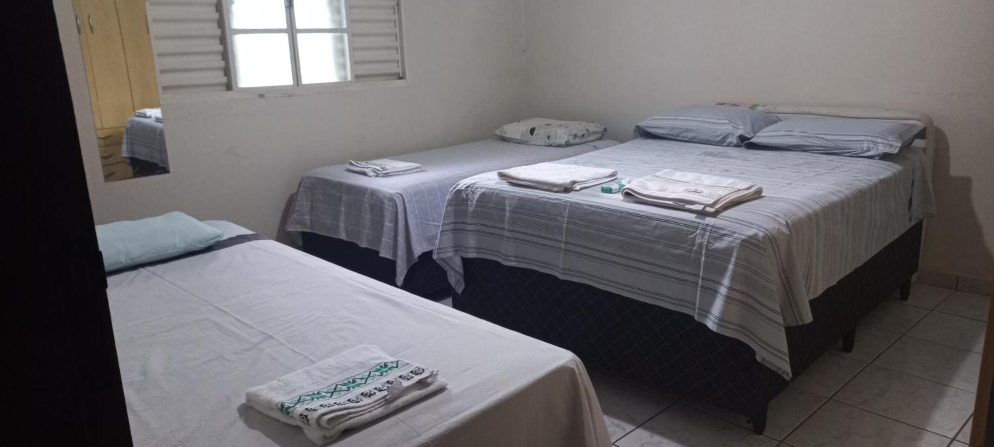 casa a 5 minutos do aeroporto e Univida Araraquara Quarto foto